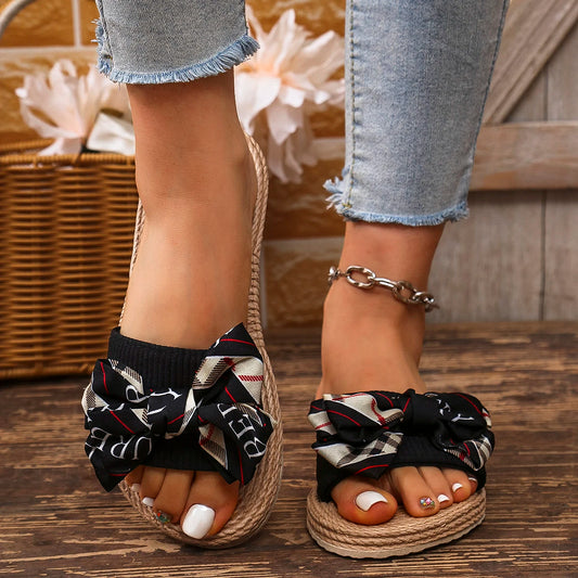 Women's Fashionable Non-Slip Wear-Resistant College Vacation Beach Style Bright Diamond Flower Flat Heel Flip Flops